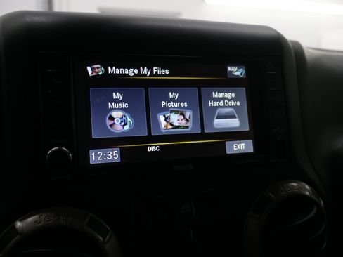 Used 2016 Jeep Wrangler Unlimited Sahara AWD/4WD image 44