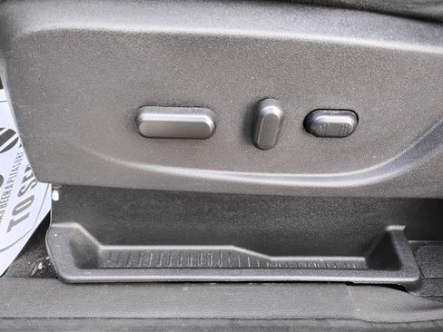 Used 2018 Ford Escape SE w/ Ford Safe & Smart Package image 14