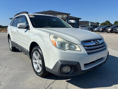 Used 2013 Subaru Outback 2.5i Premium w/ All-Weather Pkg AWD/4WD image 2