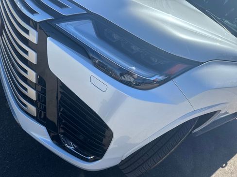 Used 2023 Lexus LX 600 4WD w/ Accessory Package (Z1) image 35