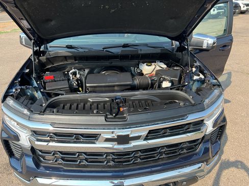 Used 2023 Chevrolet Silverado 1500 LT w/ Z71 Off-Road Package AWD/4WD image 26
