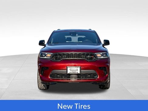 Used 2023 Dodge Durango GT image 2