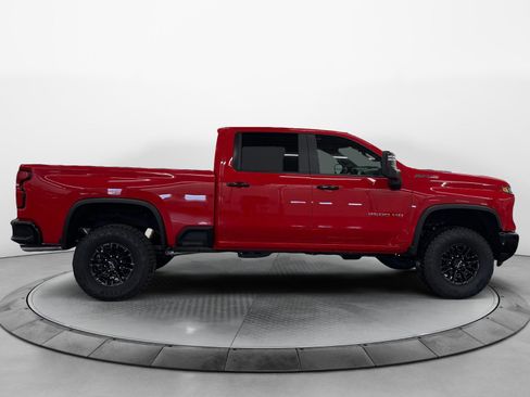 New 2026 Chevrolet Silverado 2500 ZR2 AWD/4WD image 2