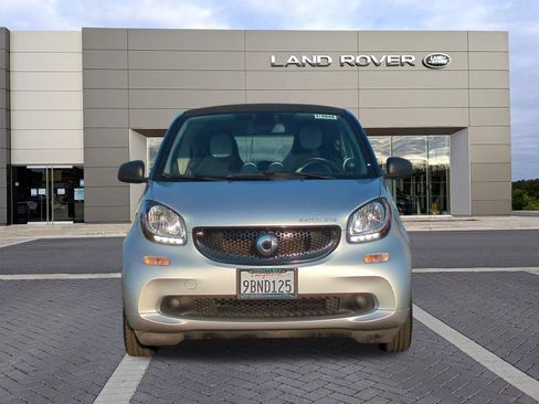 Used 2018 smart fortwo electric drive image 2