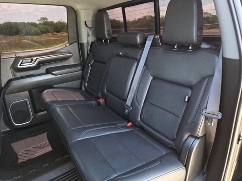 Used 2022 Chevrolet Silverado 1500 RST AWD/4WD image 25