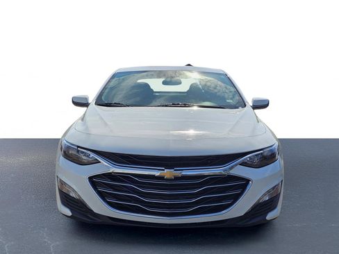 Used 2024 Chevrolet Malibu LT image 2
