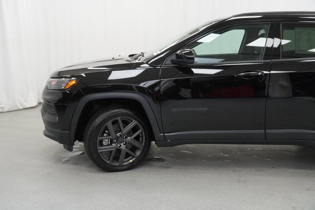 New 2026 Jeep Compass Latitude AWD/4WD image 15