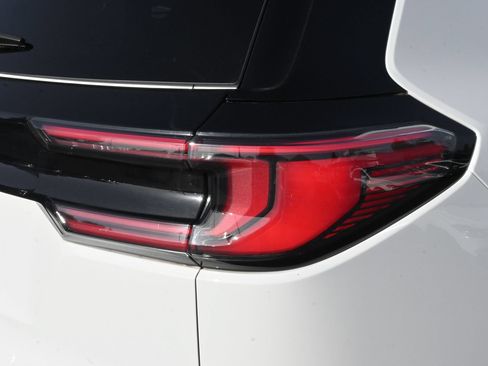 New 2026 GMC Acadia Elevation w/ Black Edition FWD image 22