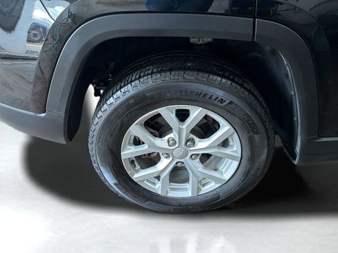 Used 2023 Jeep Grand Cherokee Limited AWD/4WD image 30