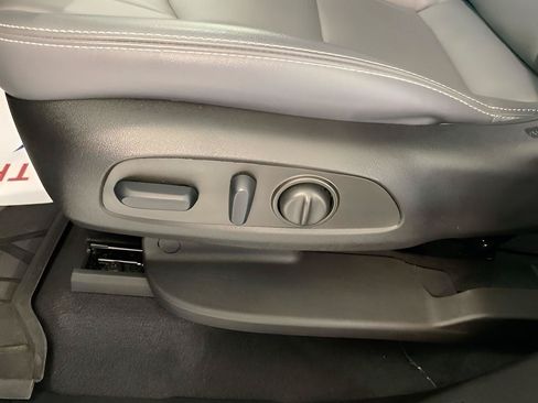 Used 2024 Buick Enclave Essence w/ LPO, Floor Liner Package AWD/4WD image 29