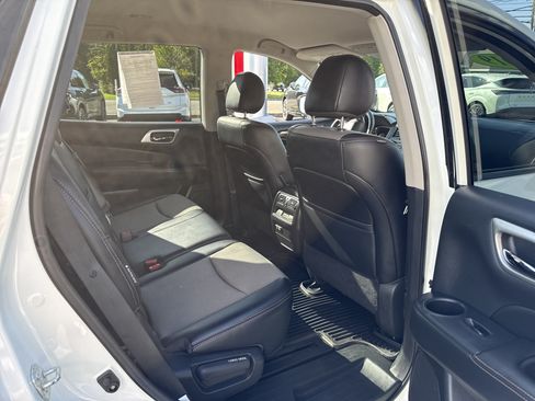 Used 2019 Nissan Pathfinder SV w/ Rock Creek Edition AWD/4WD image 17
