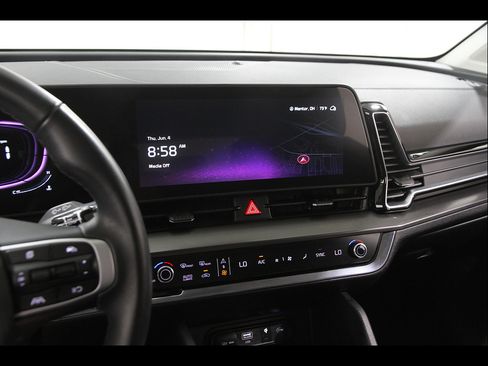 Used 2025 Kia Sportage EX AWD/4WD image 9
