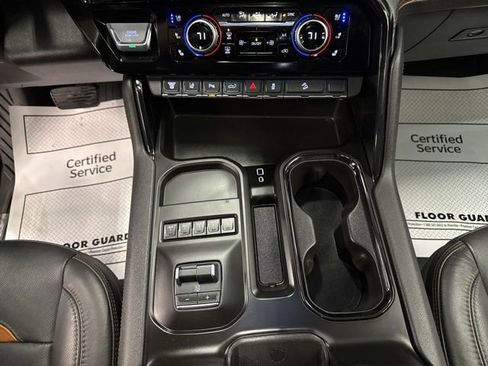 Used 2025 GMC Sierra 2500 AT4 w/ AT4 Preferred Package AWD/4WD image 17