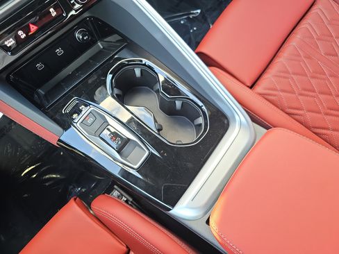 New 2026 Audi SQ5 Premium Plus image 23