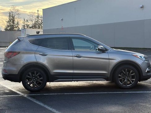 Used 2017 Hyundai Santa Fe Sport w/ 2.0T Ultimate Tech Package 05 AWD/4WD image 6