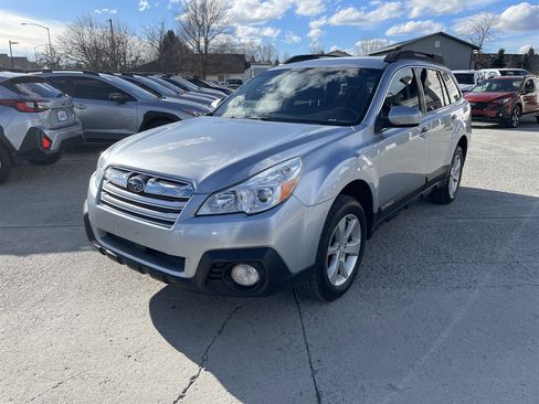 Used 2013 Subaru Outback 2.5i Premium w/ All-Weather Pkg image 3