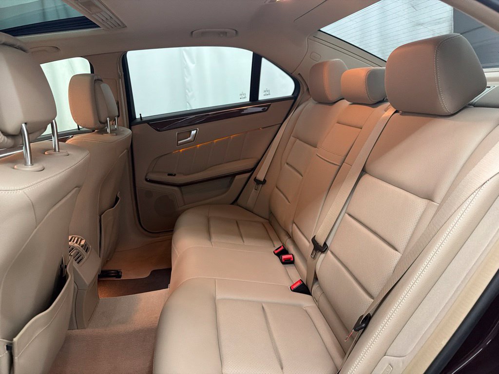 Used 2013 Mercedes-Benz E 350 Sedan image 22