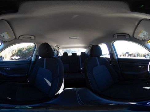 Used 2025 Nissan Sentra SV image 37