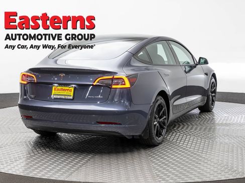 Used 2022 Tesla Model 3 Long Range AWD/4WD image 5