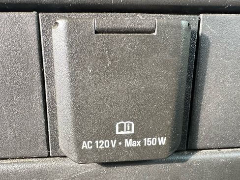 Used 2018 Chevrolet Express 2500 w/ Driver Convenience Package image 13