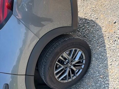 Used 2024 Nissan Rogue S AWD/4WD image 6