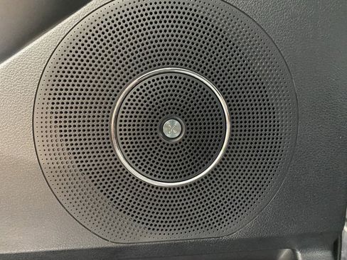 Used 2021 Ford Expedition Limited image 26