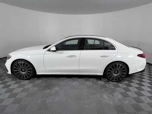 New 2026 Mercedes-Benz E 350 4MATIC Sedan image 9