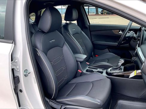 Used 2024 Kia Forte GT-Line image 8