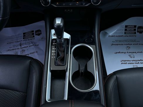 Used 2025 Nissan Altima 2.5 SR image 16