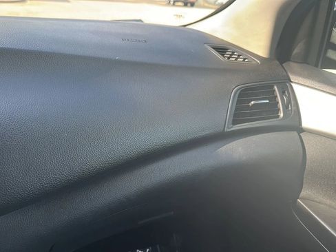 Used 2019 Nissan Sentra S image 33