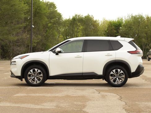 Used 2021 Nissan Rogue SV FWD image 4