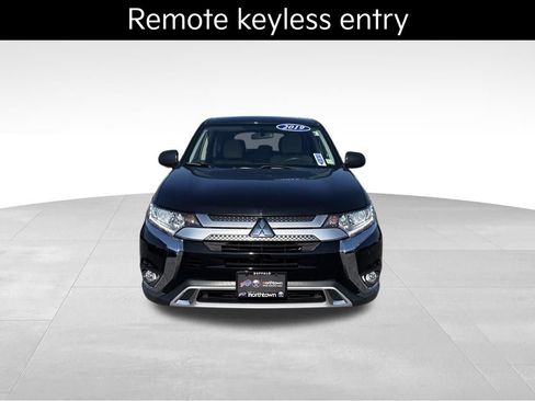 Used 2019 Mitsubishi Outlander SE AWD/4WD image 2