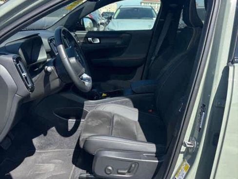 Used 2023 Volvo C40 P8 Recharge Ultimate AWD/4WD image 2