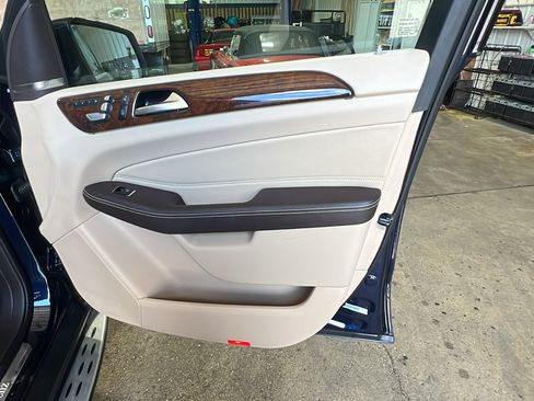 Used 2019 Mercedes-Benz GLS 450 4MATIC image 20