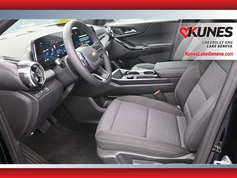 New 2026 Chevrolet Equinox LT w/ Safety and Technology Package image 12