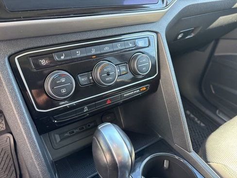 Used 2021 Volkswagen Atlas SEL Premium image 26