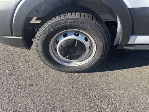 New 2025 Ford Transit 250 Low Roof image 9