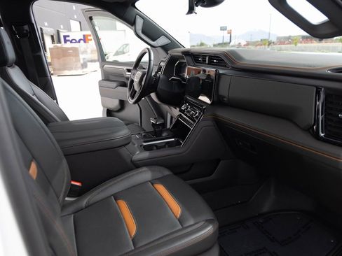 Used 2025 GMC Sierra 1500 AT4 w/ Technology Package image 27