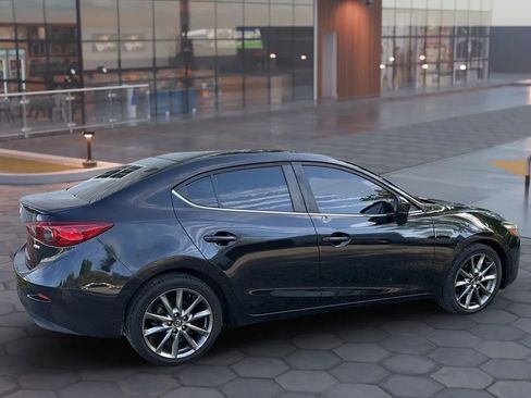 Used 2018 MAZDA MAZDA3 Touring image 18