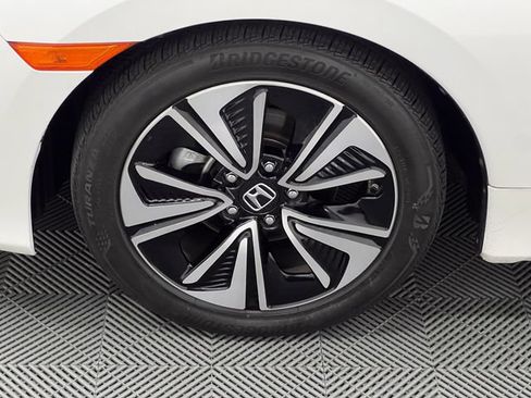Used 2018 Honda Civic EX-L image 22