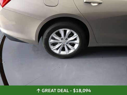 Used 2024 Chevrolet Malibu LT image 24