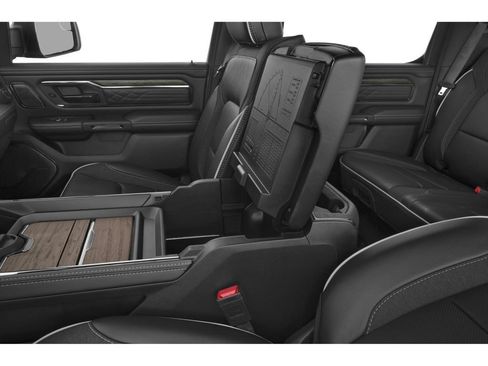Used 2025 RAM 1500 Limited AWD/4WD image 10