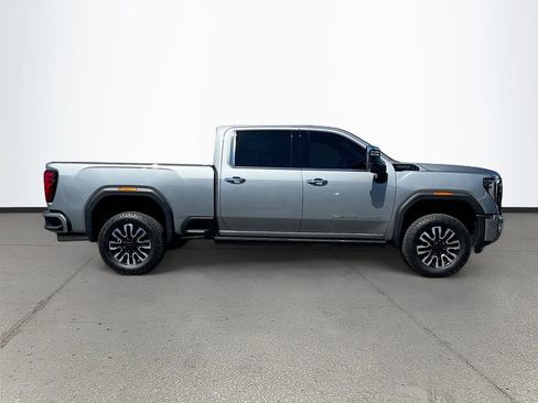 Used 2024 GMC Sierra 2500 Denali Ultimate image 8