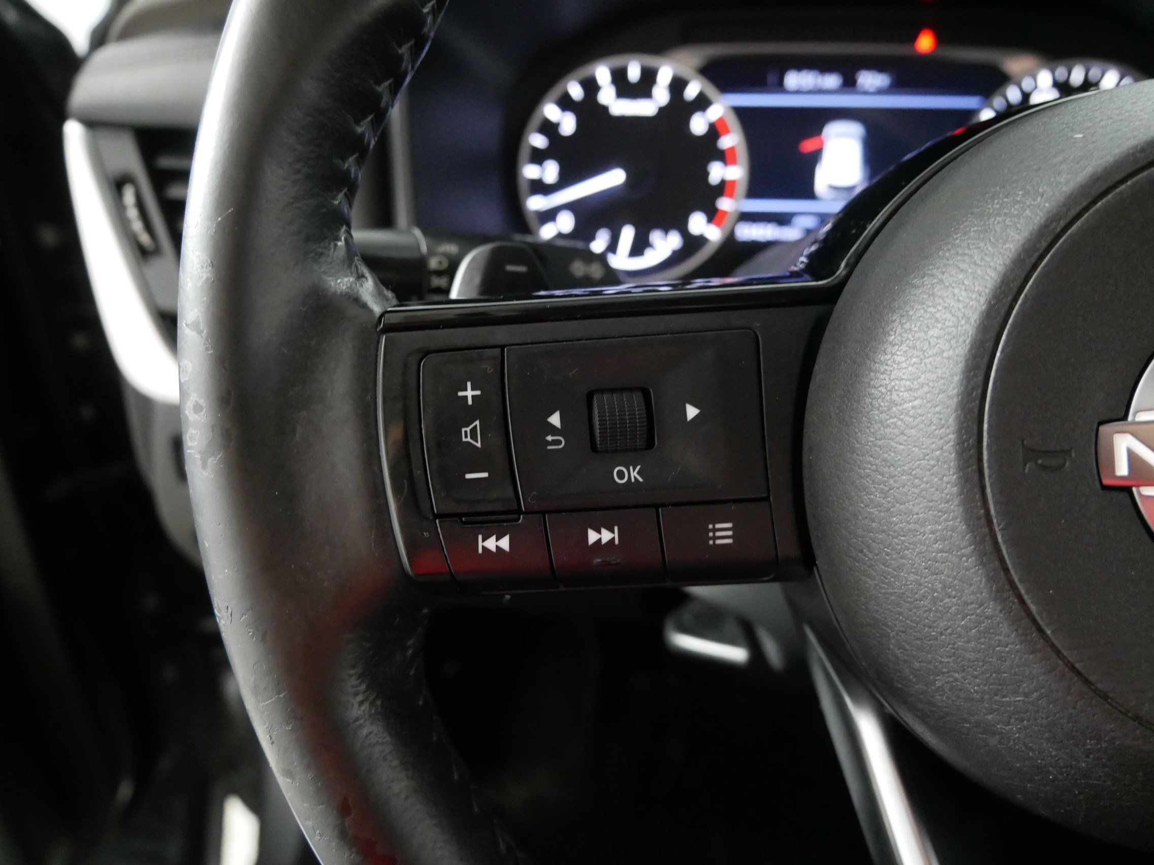 Used 2023 Nissan Rogue SV w/ SV Premium Package AWD/4WD image 27