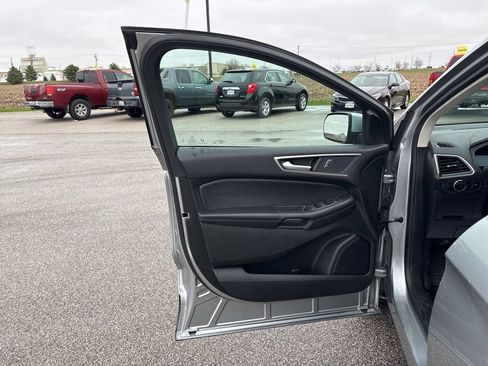 Used 2023 Ford Edge SEL image 26