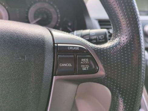 Used 2011 Honda Odyssey EX image 27