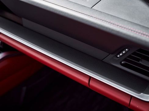 Used 2022 Porsche 911 Turbo S w/ 911 Turbo Sportdesign Package image 40