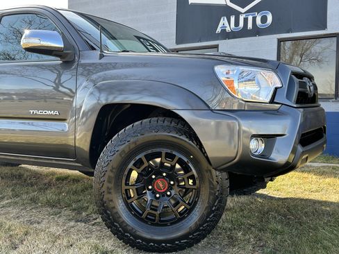Used 2013 Toyota Tacoma 4x4 Double Cab image 3