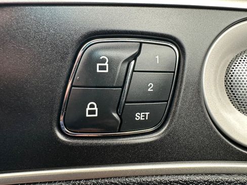 Used 2019 Lincoln MKZ Reserve w/ Luxury Package FWD image 29
