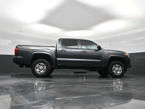 Used 2022 Toyota Tacoma SR image 30